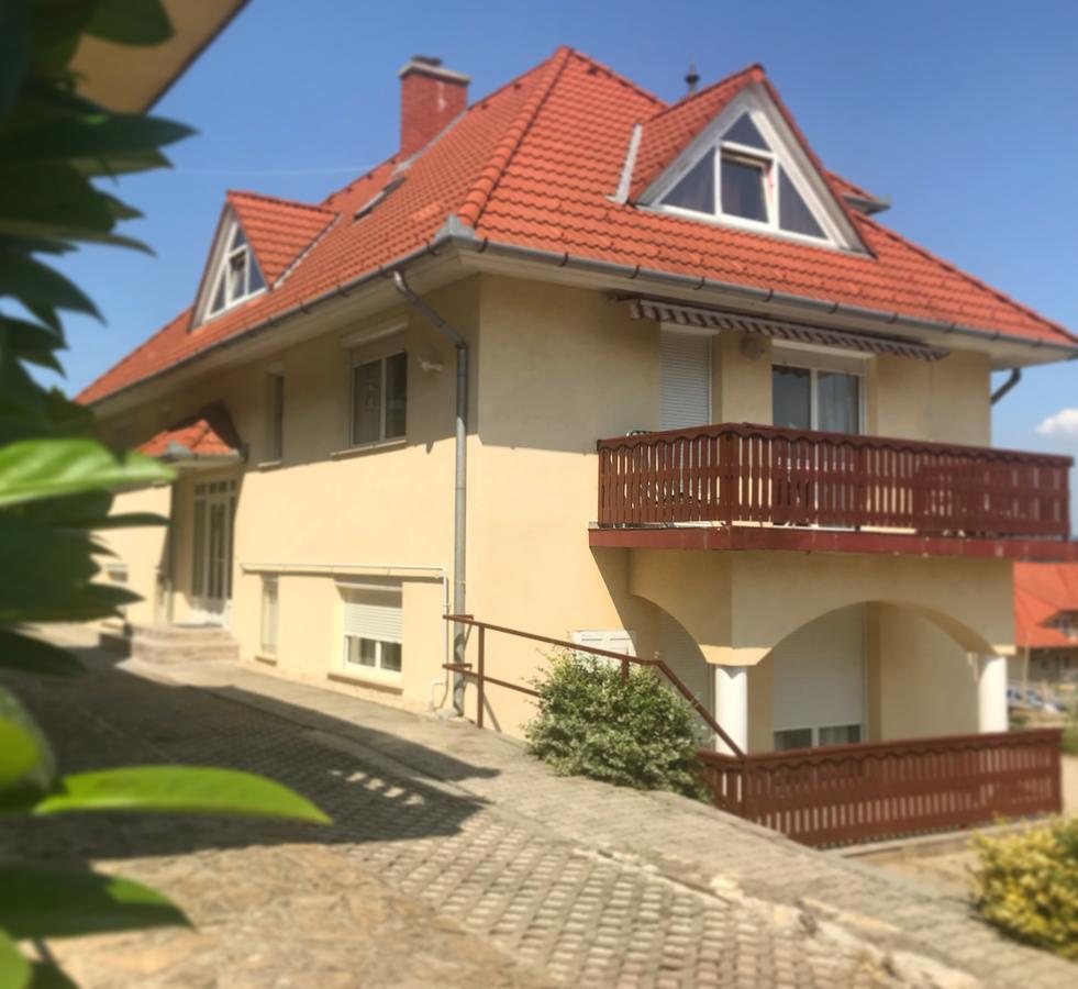 Voyage Apartments Хевиз Экстерьер фото